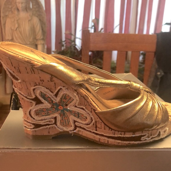 NIB Vintage Naughty Monkey All Night Bronze Wedge 10 - Picture 2 of 7